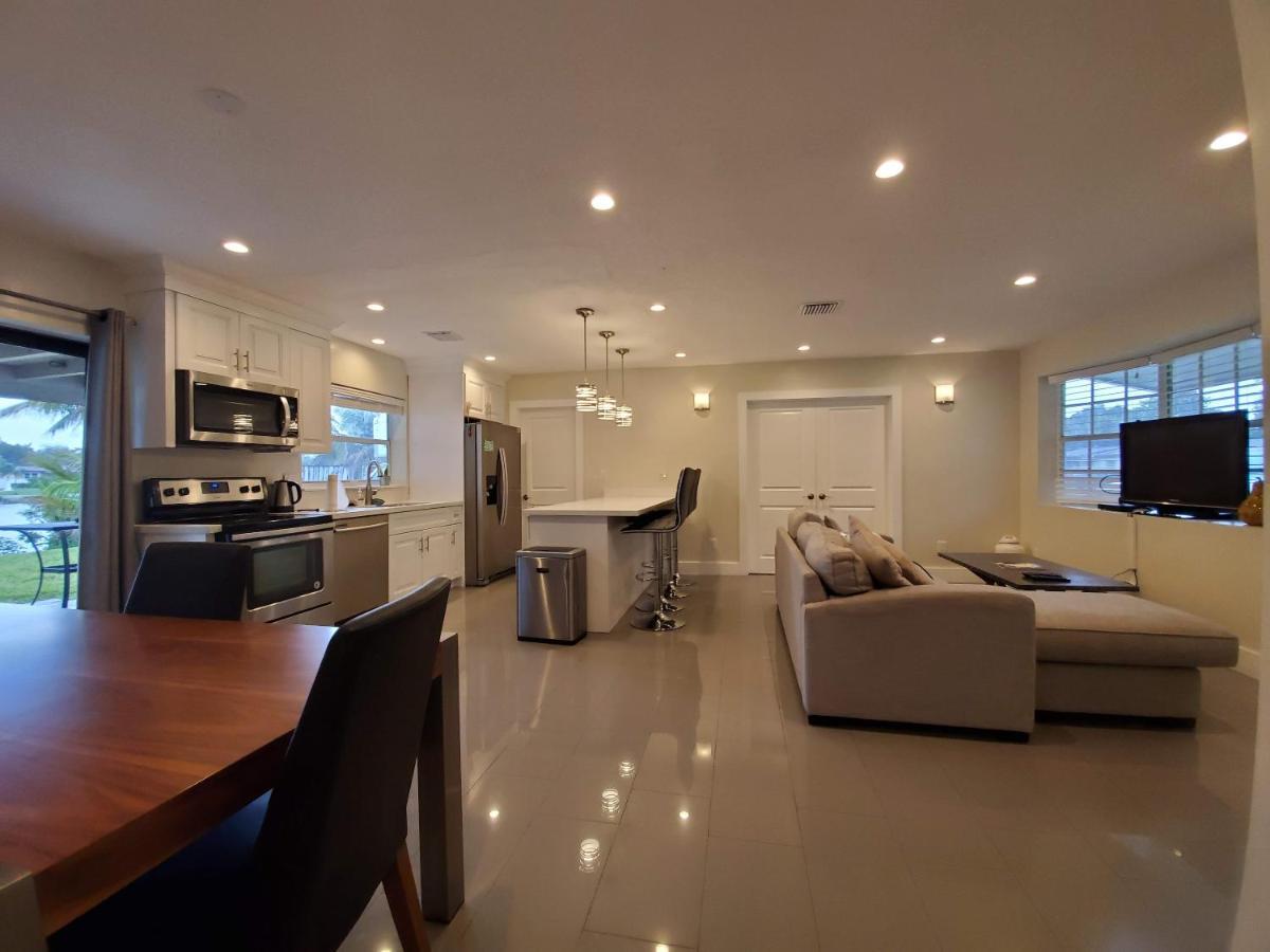 Lakefront Vacation Home - Sleeps 8 Davie Bagian luar foto