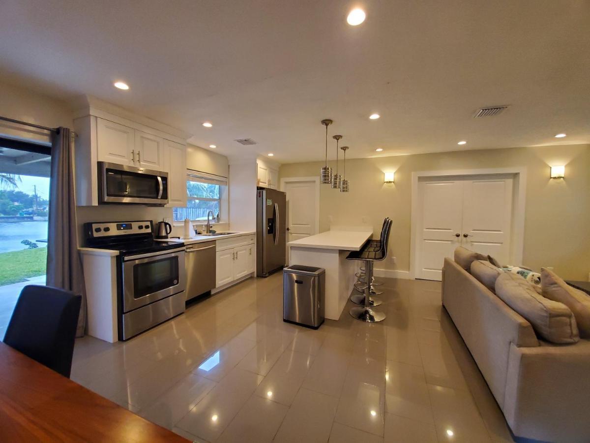Lakefront Vacation Home - Sleeps 8 Davie Bagian luar foto