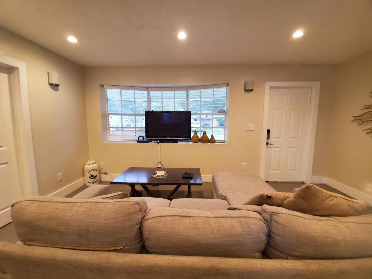 Lakefront Vacation Home - Sleeps 8 Davie Bagian luar foto
