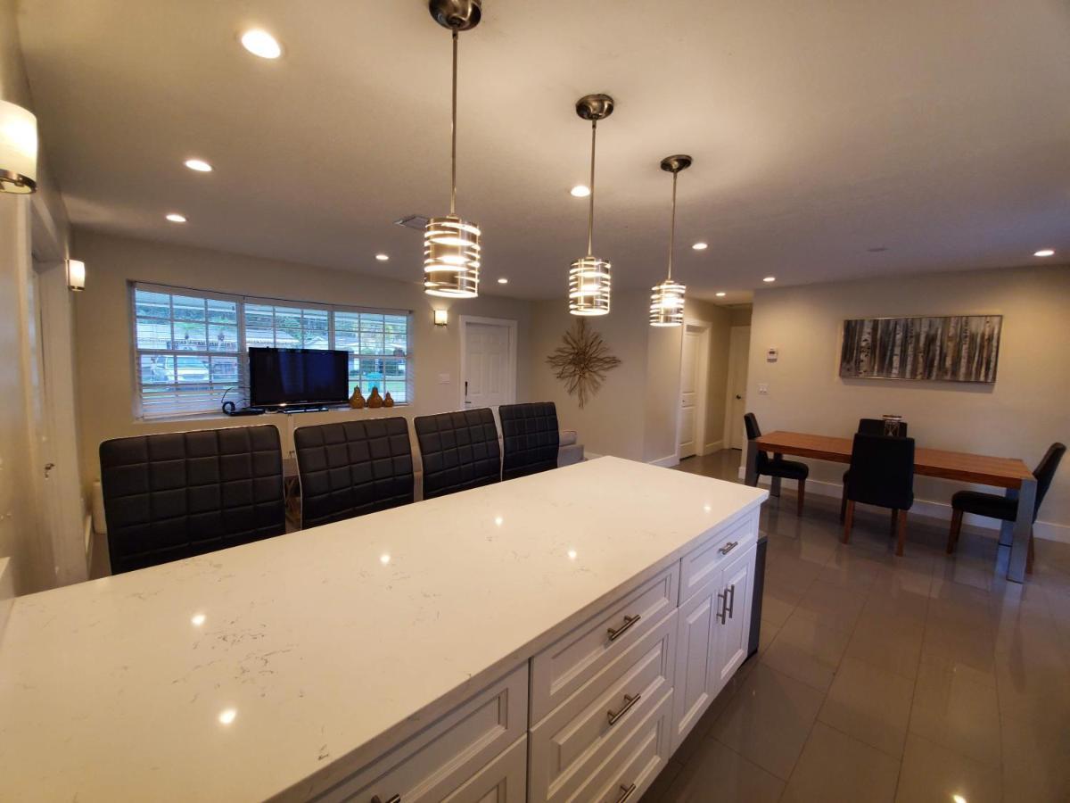 Lakefront Vacation Home - Sleeps 8 Davie Bagian luar foto